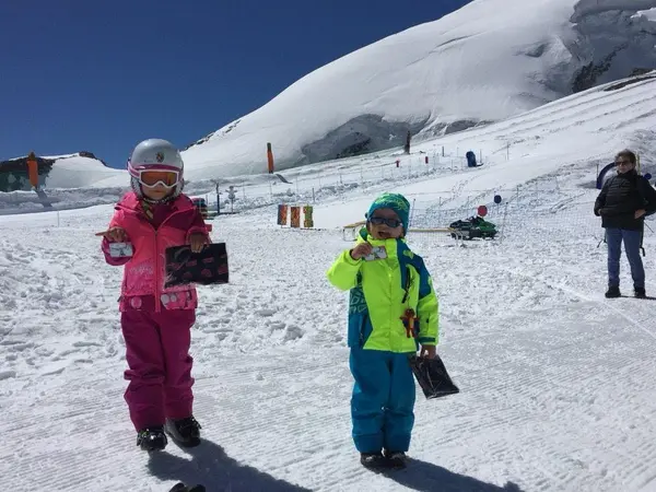Kinder im Schnee Kinder im Schee