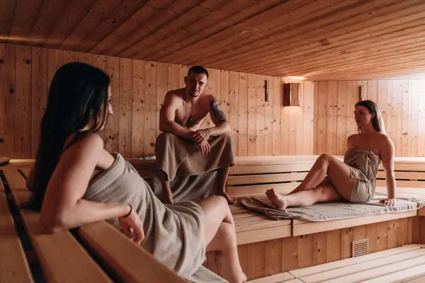 Sauna und Badelandschaft im Walliserhof Grand-Hotel & Spa in Saas-Fee