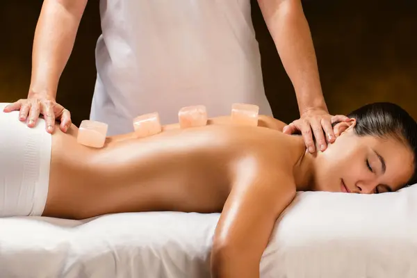 Salzstein Massage