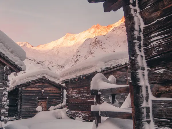 Stadel entre village