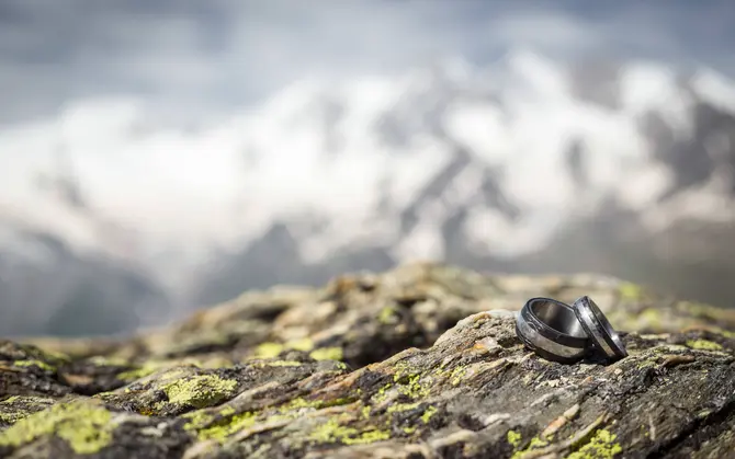 Wedding couple in the mountains