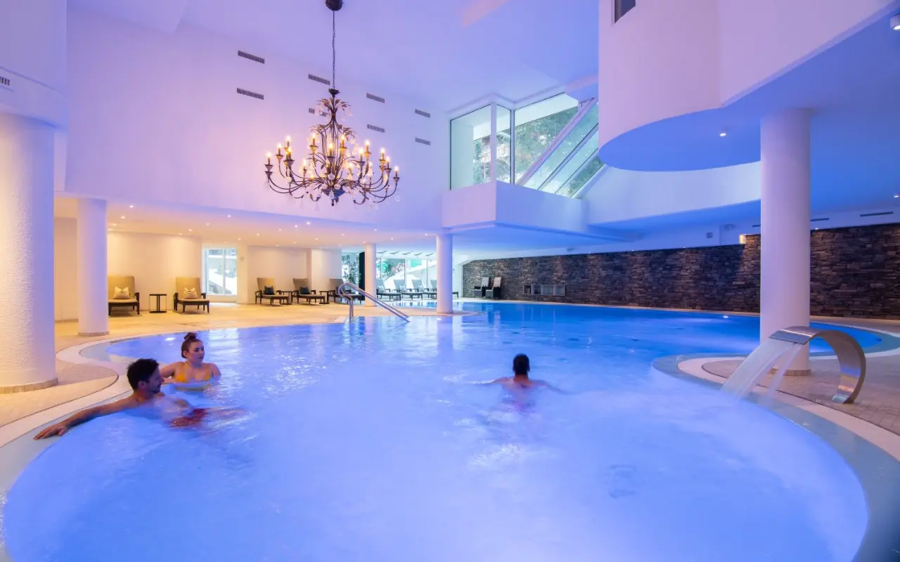 5* Schwimmbad im Walliserhof Grand-Hotel & Spa, Saas Fee