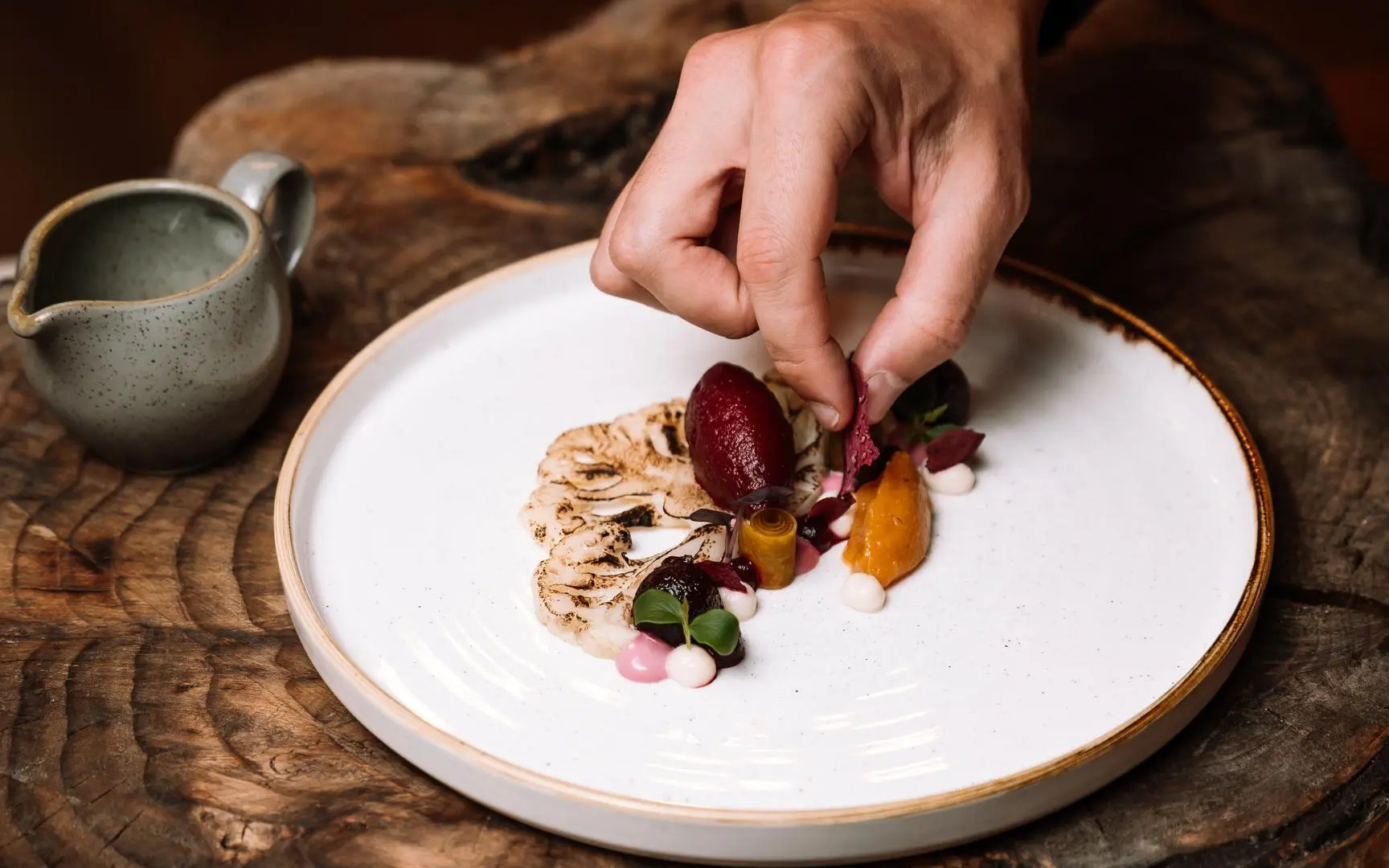 Vorbereitung einer Vorspeise im Cäsar Ritz